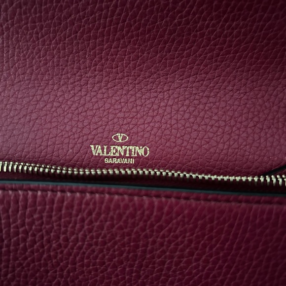 VALENTINO GARAVANI Rockstud
Wallet On A Chain - Picture 4 of 12